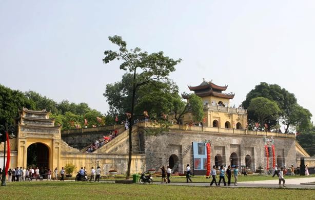 Gần 2 vạn du khách tham quan Hoàng thành Thăng Long dịp Tết Nguyên đán  - ảnh 1